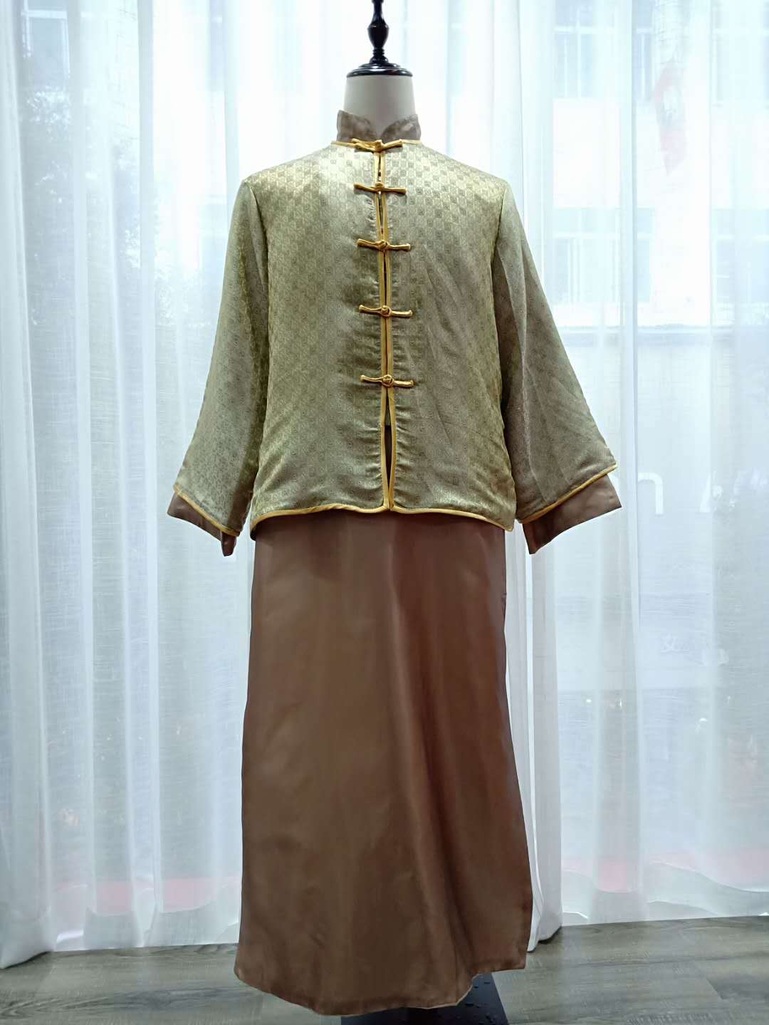 老爷服